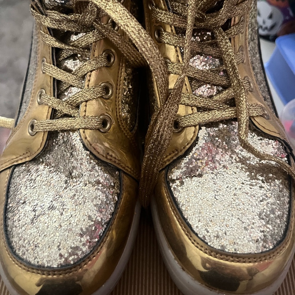 Worn once, Light Up High Too Gold Sneakers 💛